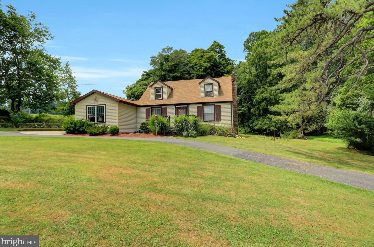1100 Church Rd, Orrtanna, PA 17353