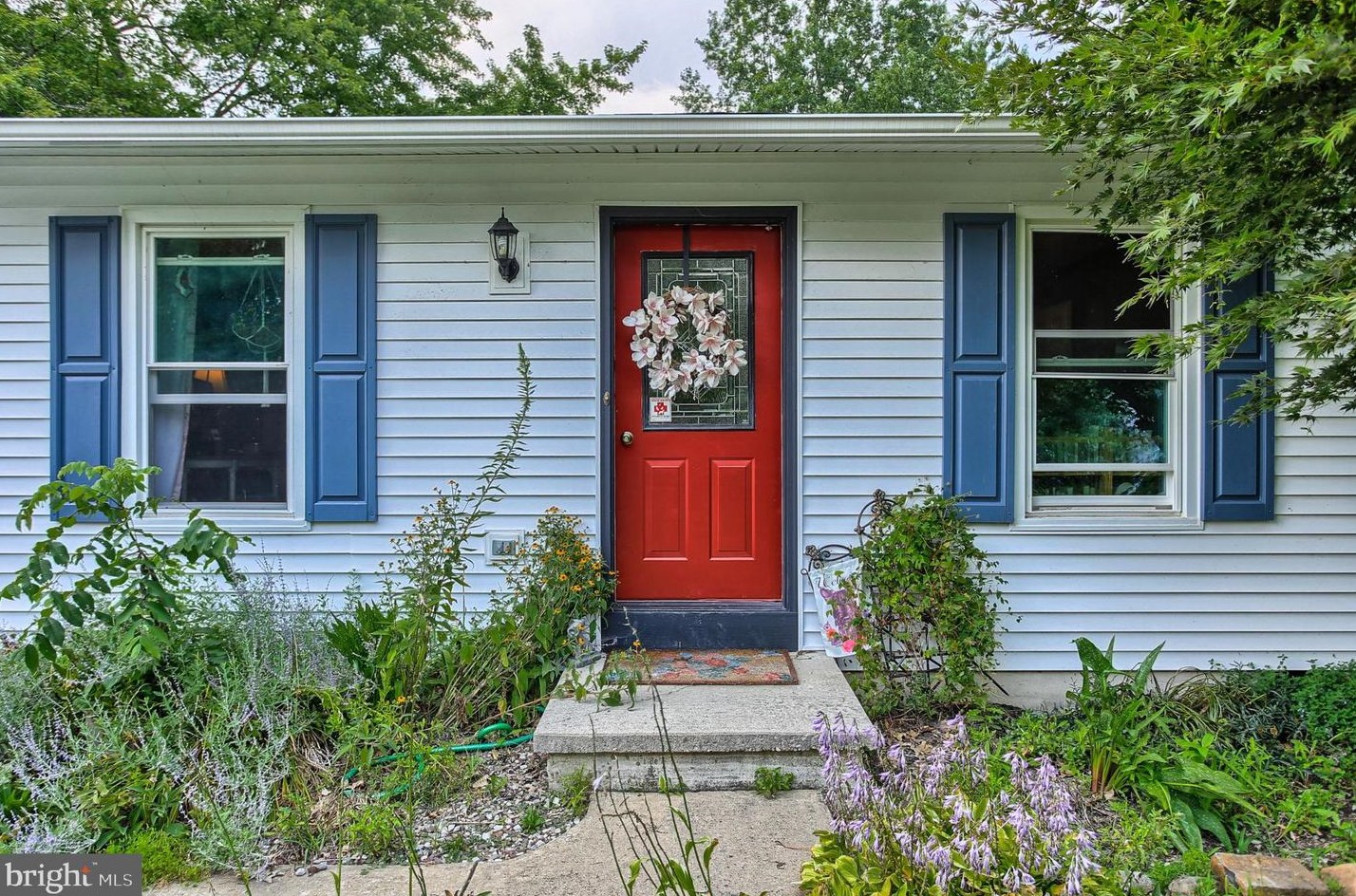 4 Jackson Dr, East Berlin, PA 17316-9310