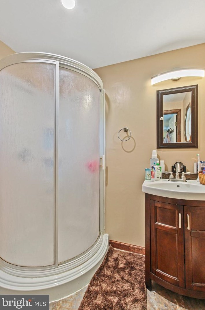 317 Lake Meade Dr, East Berlin PA  17316-9320 exterior