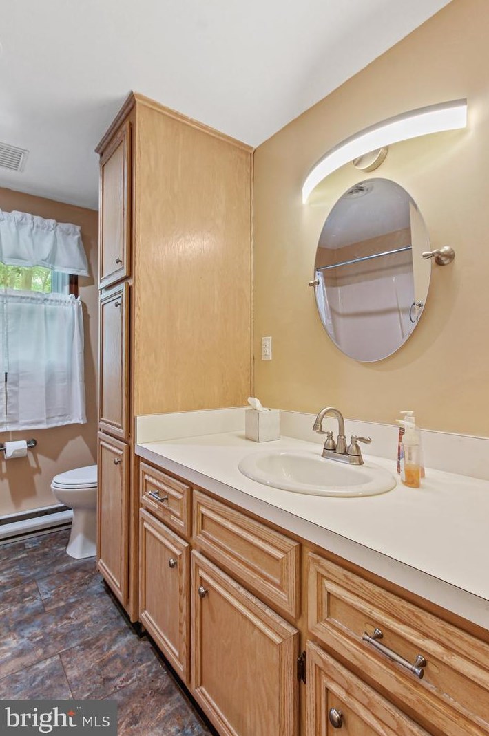 317 Lake Meade Dr, East Berlin PA  17316-9320 exterior