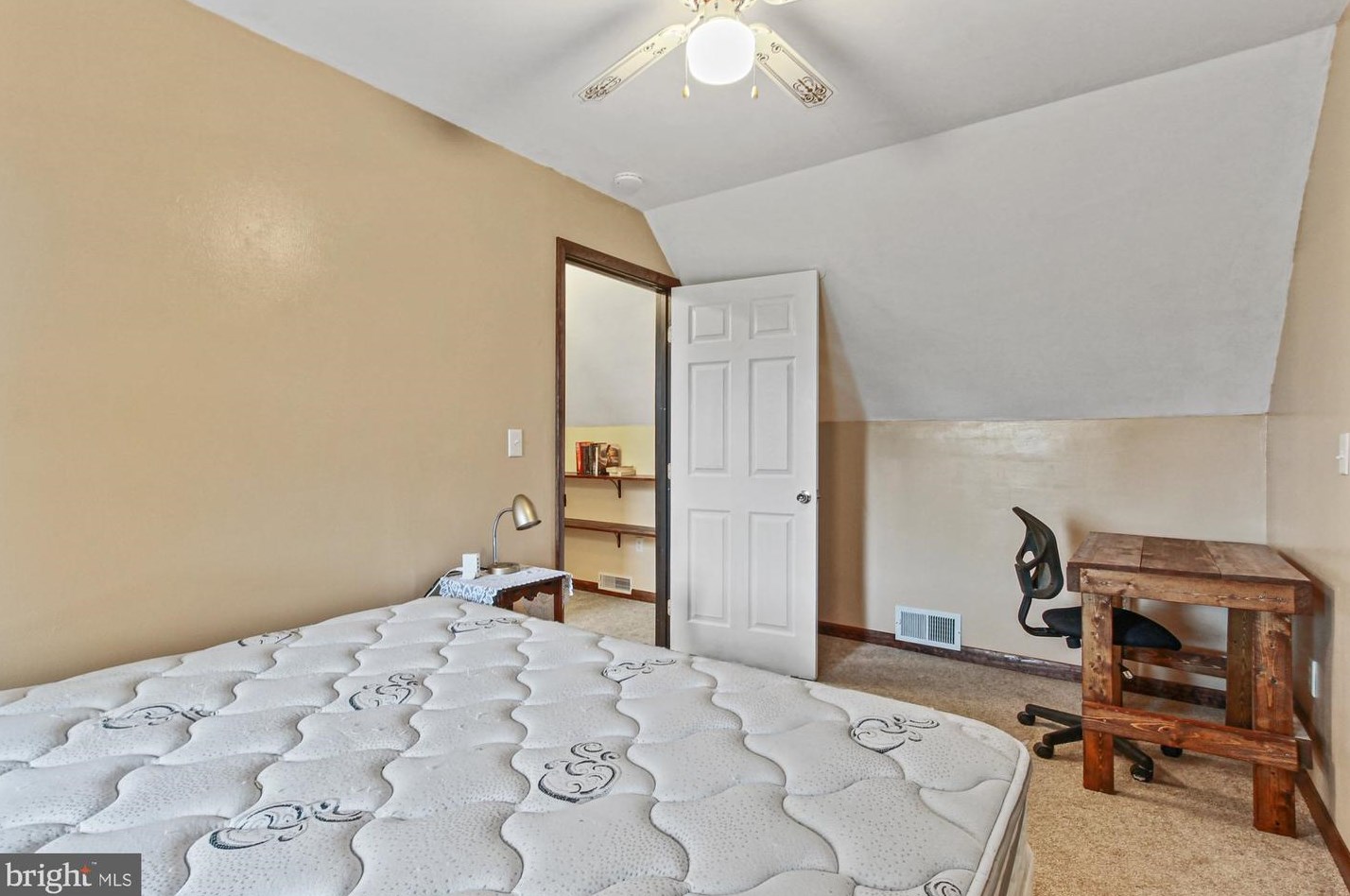 317 Lake Meade Dr, East Berlin PA  17316-9320 exterior