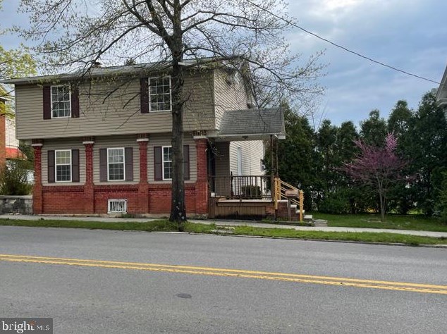 121 Spring St, Everett, PA 15537-1162