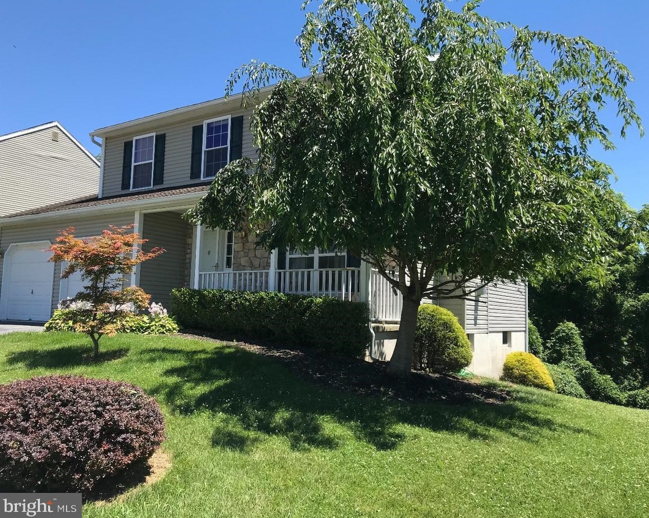 222 Longview Dr, Reading, PA 19608-9596