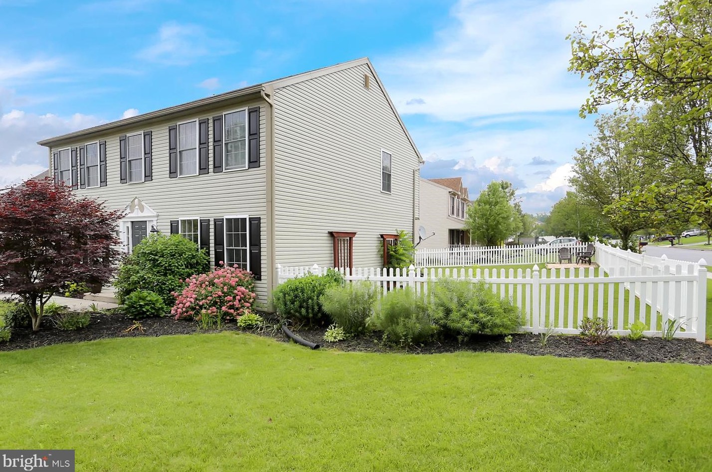 3 Taylor Dr, Reading, PA 19606-9466