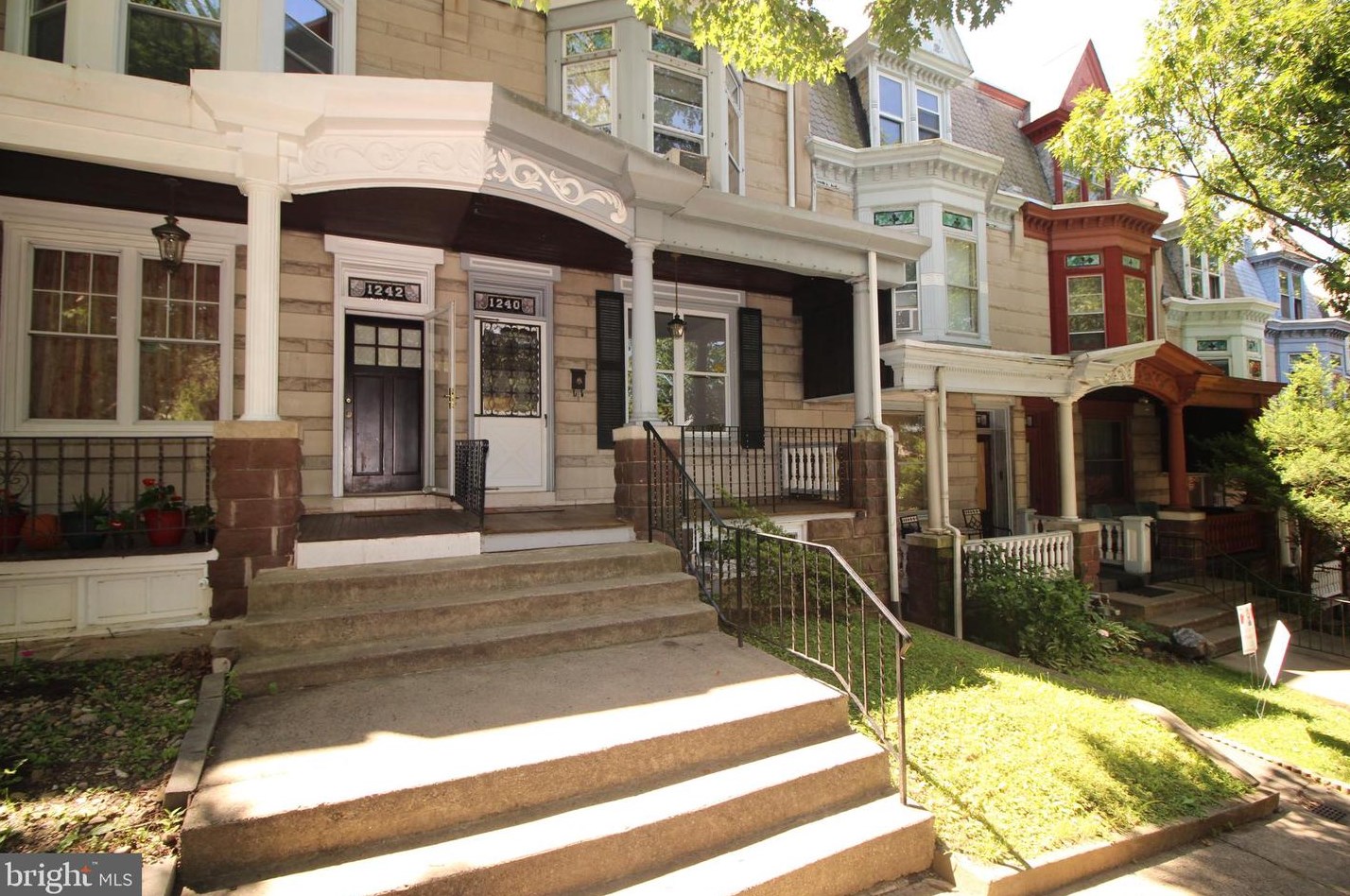1240 Eckert Ave, Reading, PA 19602-1327
