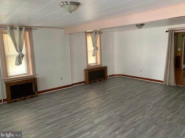 46 Hull St, Reading, PA 19608-1106
