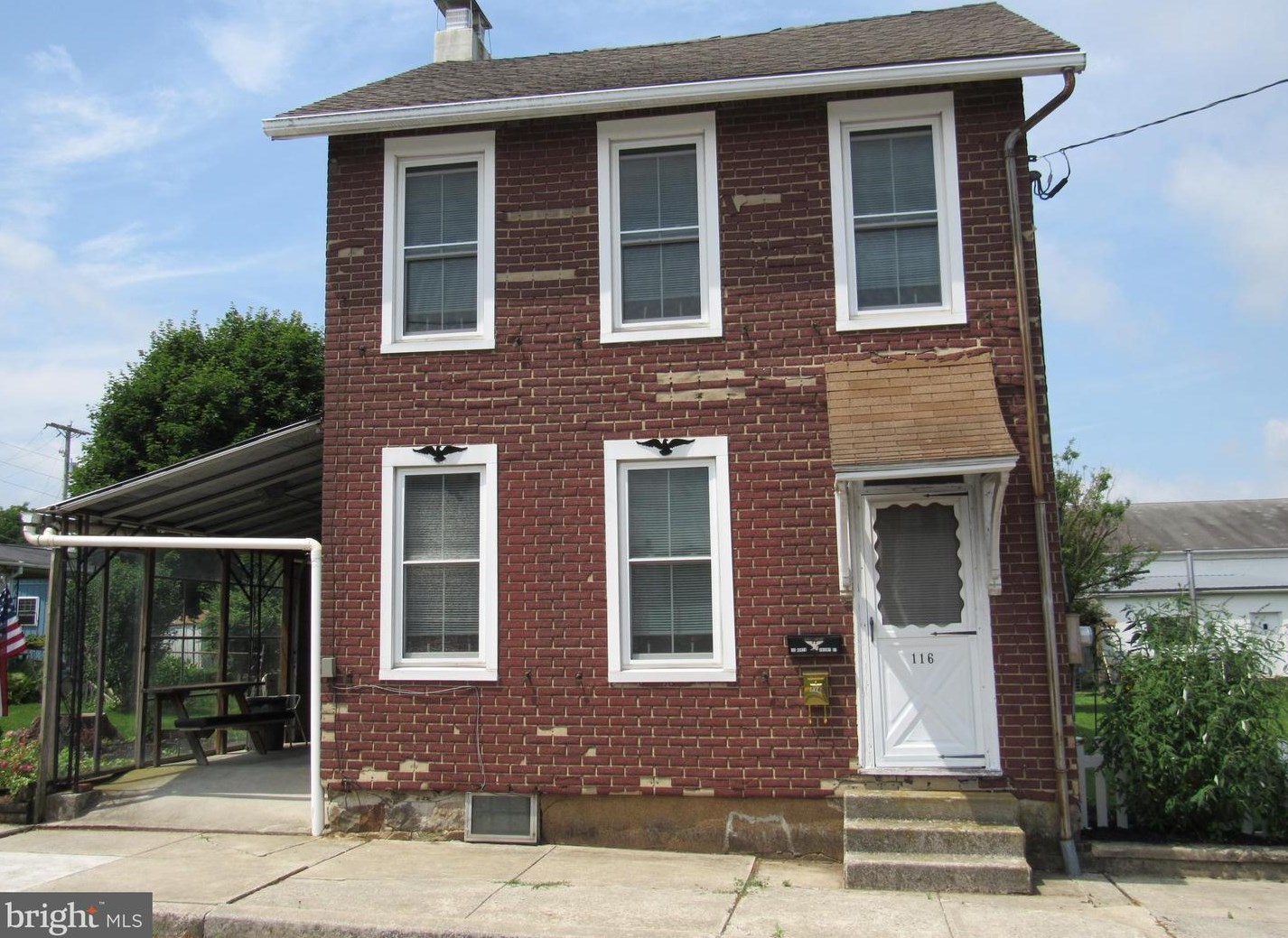 116 N Cherry St, Topton, PA 19562