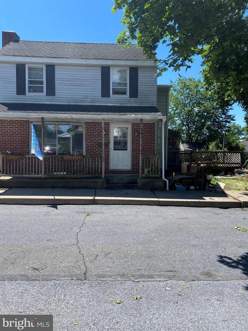 28 W Noble Ave, Shoemakersville, PA 19555