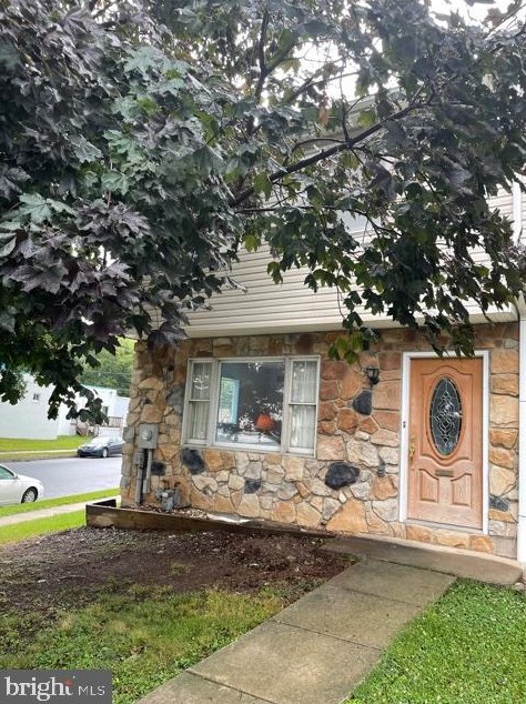 51 Carroll St, Reading, PA 19611-1645