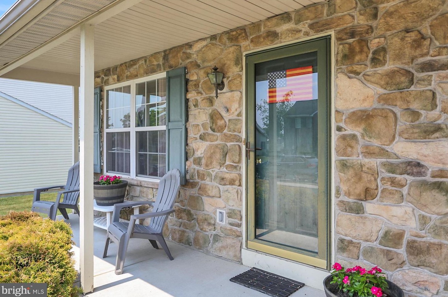 1153 Ashbourne Dr, Reading, PA 19605-3225