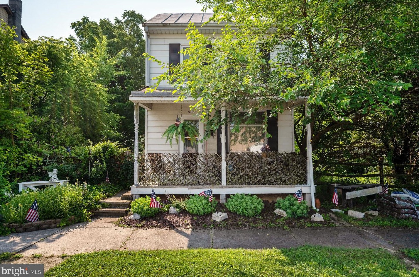 808 Tuckerton Ave, Spring Valley, PA 19560