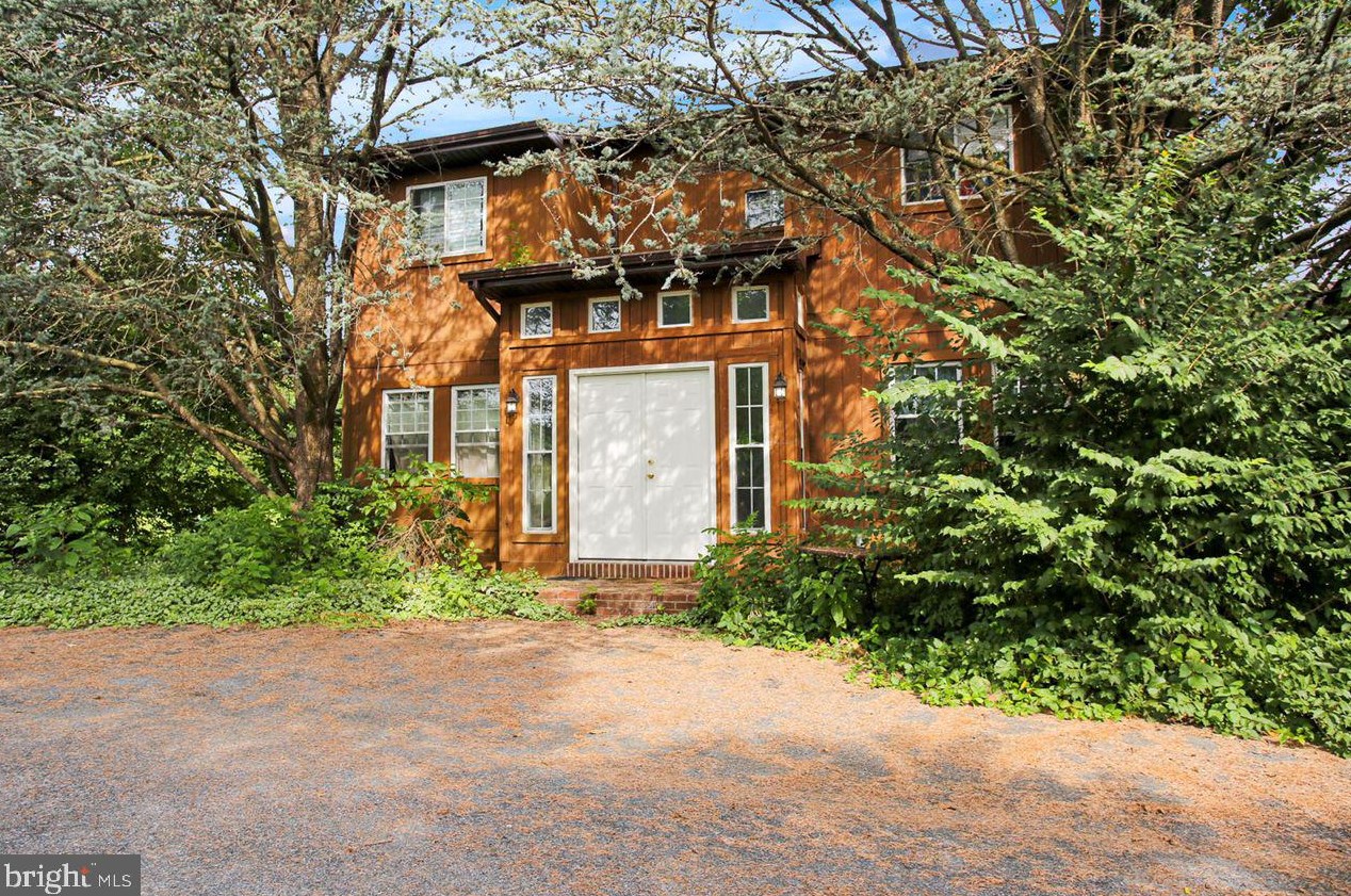 785 Hill Rd, Blandon, PA 19510