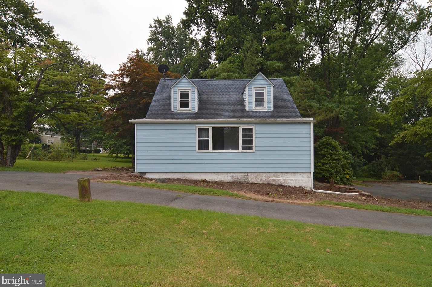 5730 Littlefield Ave, Reading, PA 19606-3717