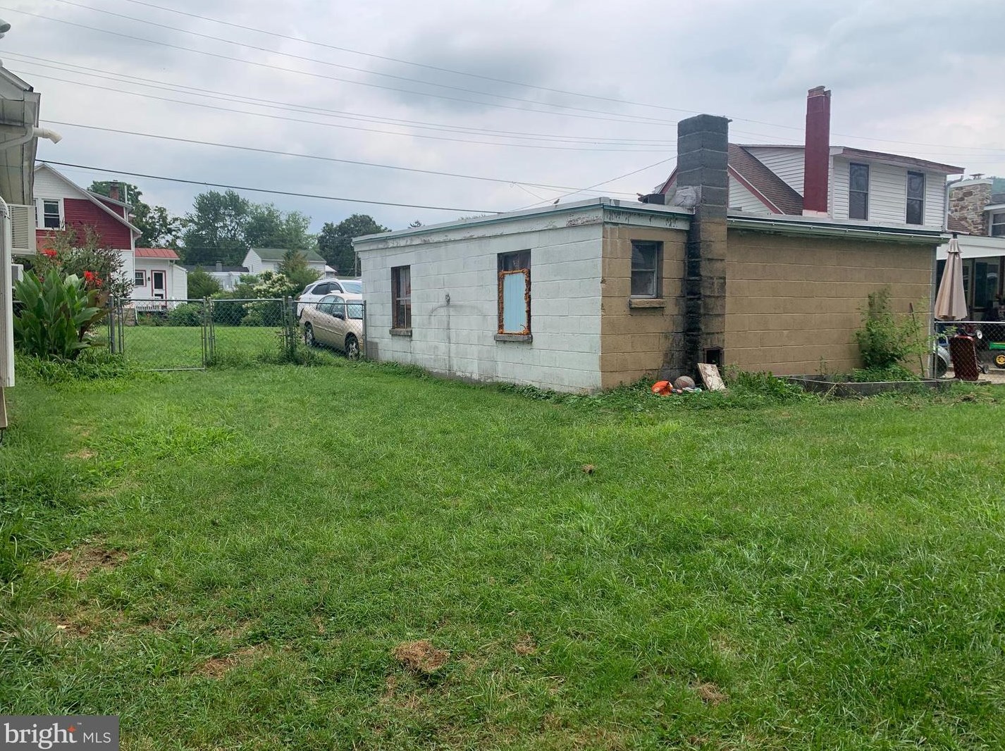 110 Midland Ave, Reading PA  19606-1333 exterior