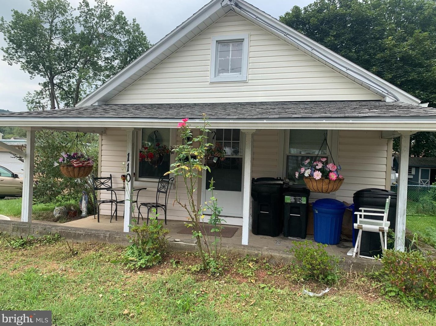 110 Midland Ave, Reading PA  19606-1333 exterior