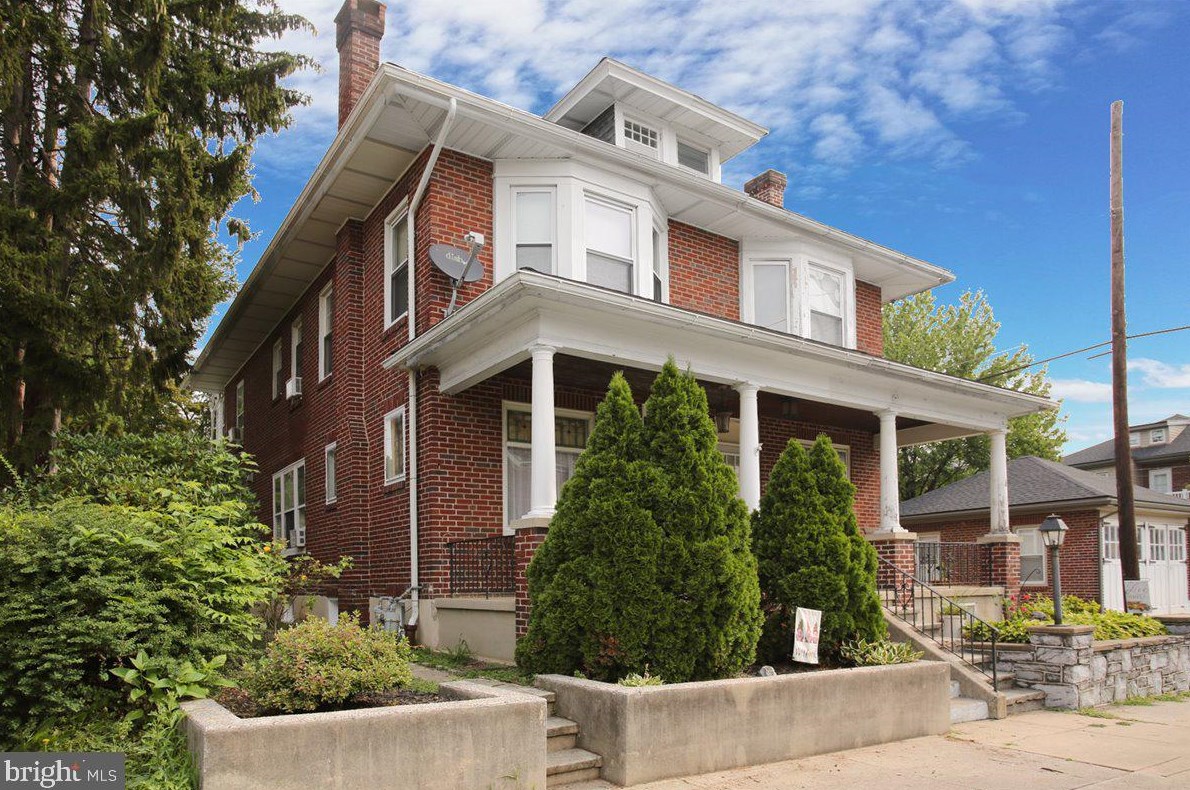 2217 Noble St, Reading PA  19609-1657 exterior