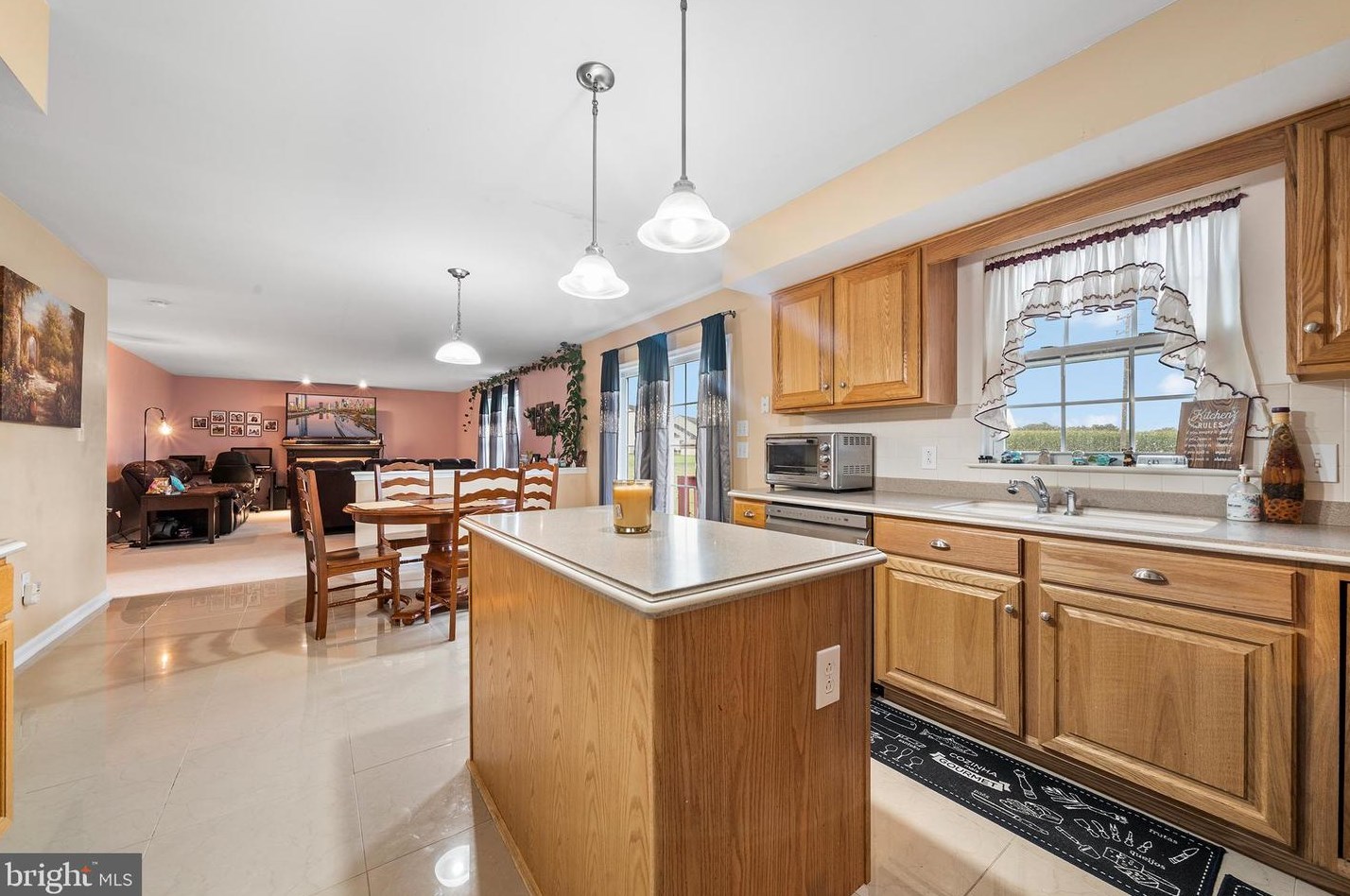 329 Buckhead Ln, Douglassville PA  19518-9628 exterior