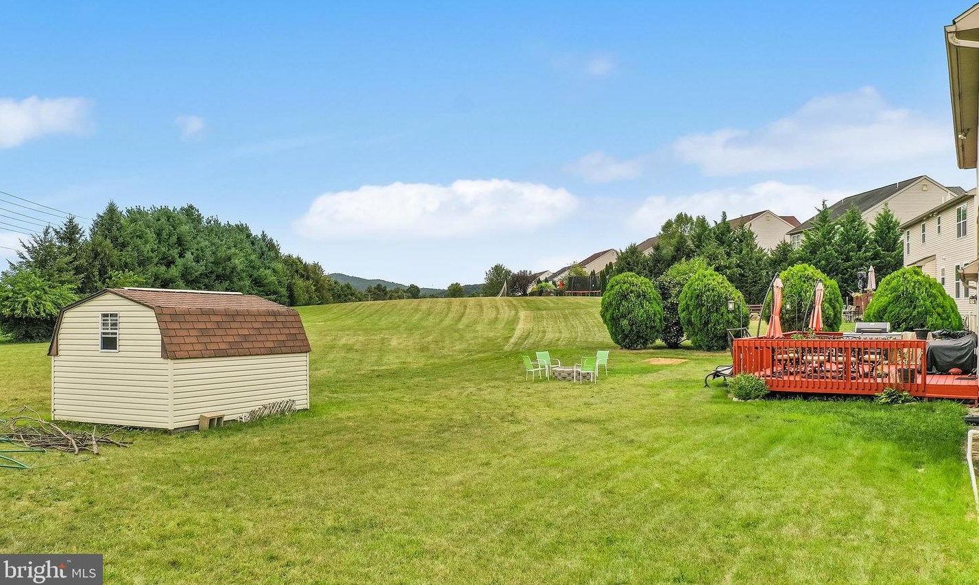 329 Buckhead Ln, Douglassville PA  19518-9628 exterior