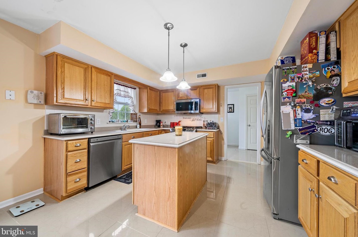 329 Buckhead Ln, Douglassville PA  19518-9628 exterior