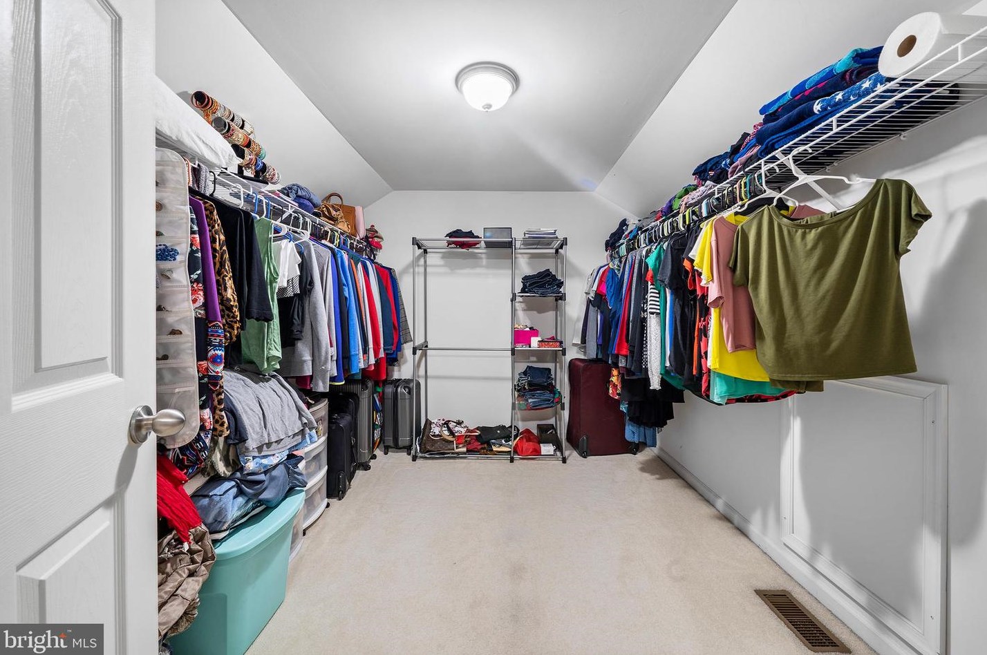 329 Buckhead Ln, Douglassville PA  19518-9628 exterior