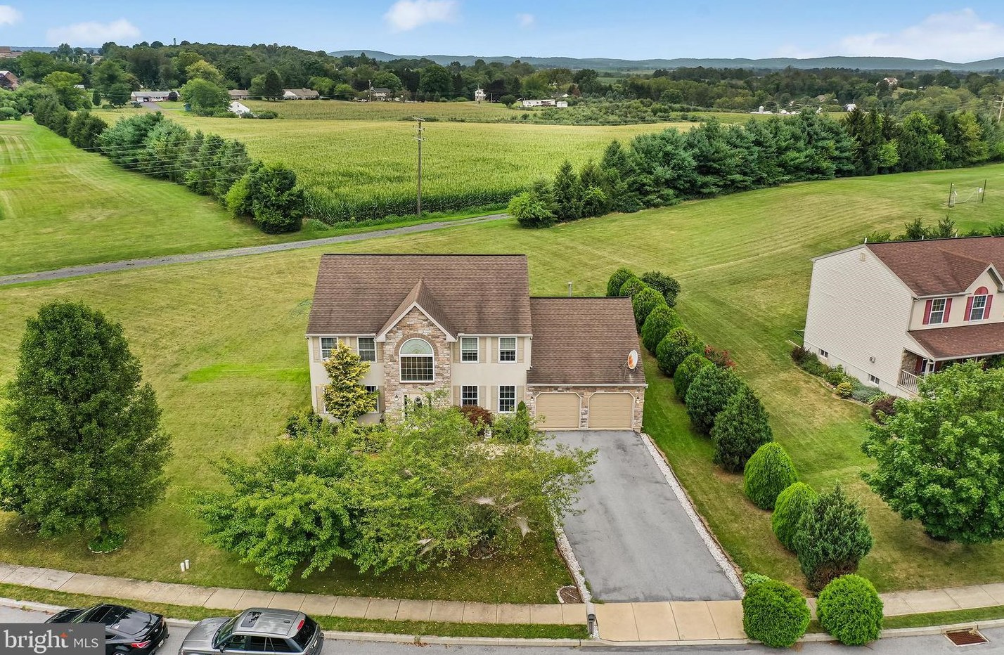 329 Buckhead Ln, Douglassville PA  19518-9628 exterior