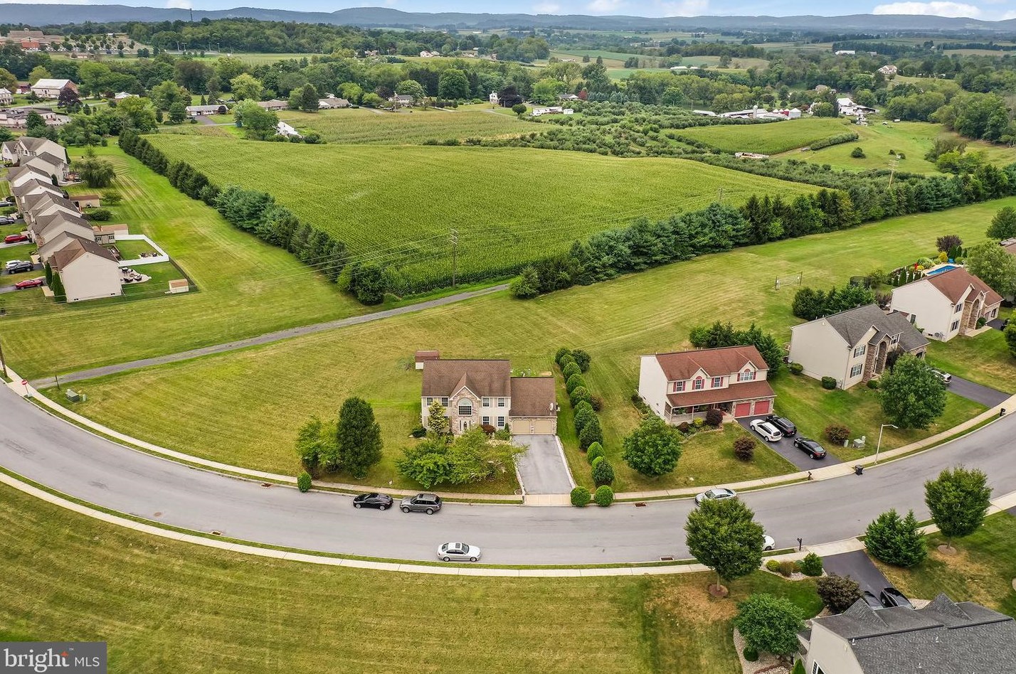 329 Buckhead Ln, Douglassville PA  19518-9628 exterior