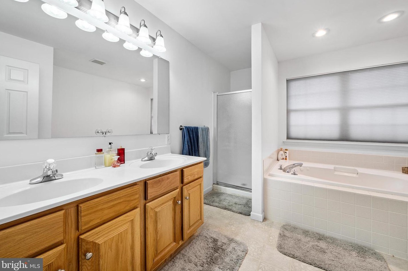 329 Buckhead Ln, Douglassville PA  19518-9628 exterior