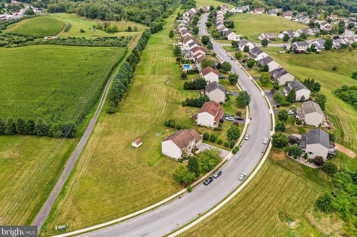 329 Buckhead Ln, Douglassville PA  19518-9628 exterior