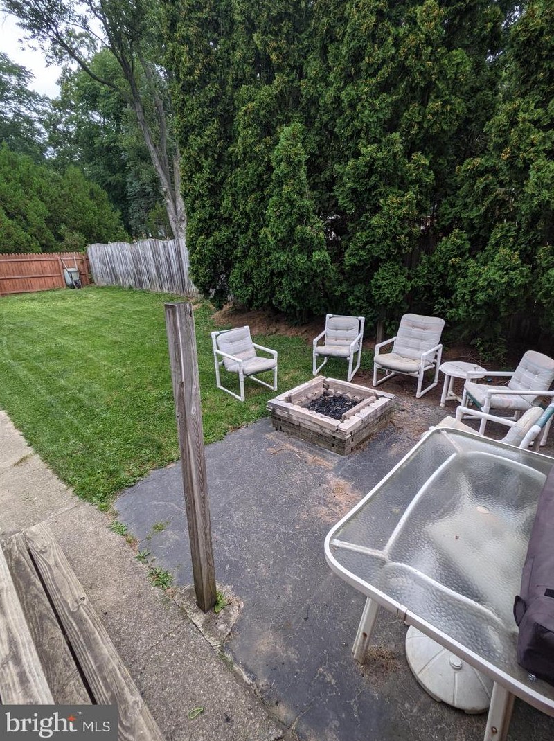 1611 Bennett St, Reading PA  19605-2740 exterior