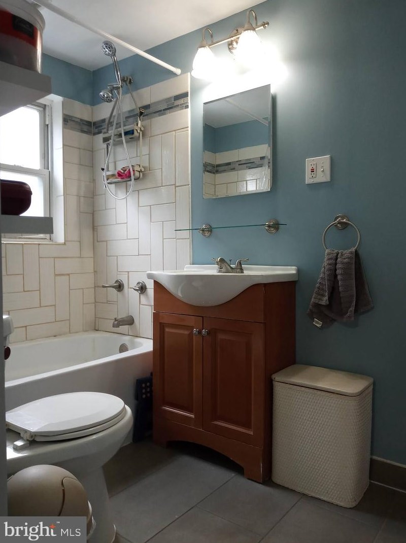 1611 Bennett St, Reading PA  19605-2740 exterior