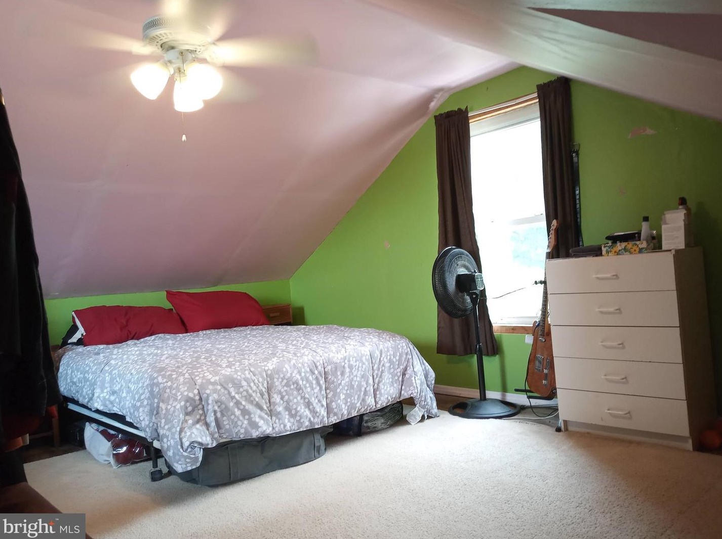 1611 Bennett St, Reading PA  19605-2740 exterior