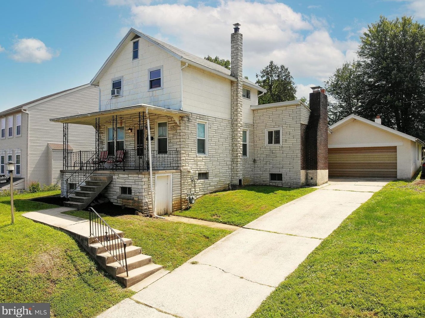2232 Mckinley Ave, Reading, PA 19609-2229