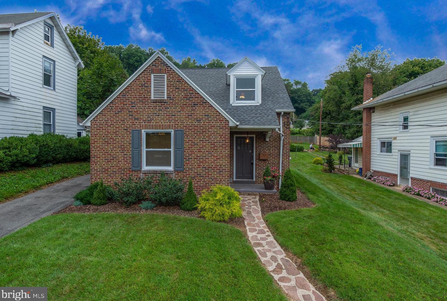 6 33rd St, Reading, PA 19606-2904