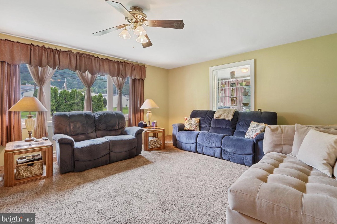 2450 Elizabeth Ave, Spring Valley, PA 19560
