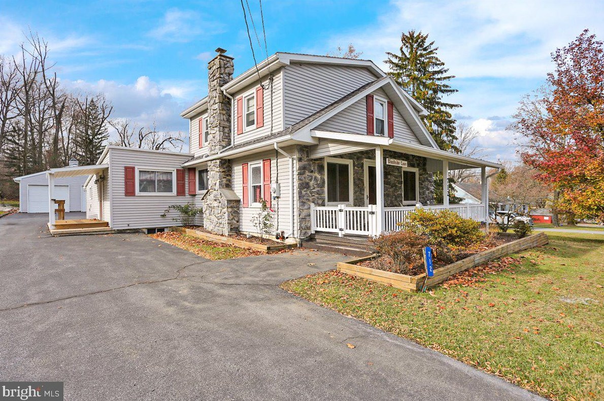 712 Woodside Ave, Mertztown, PA 19539-9024