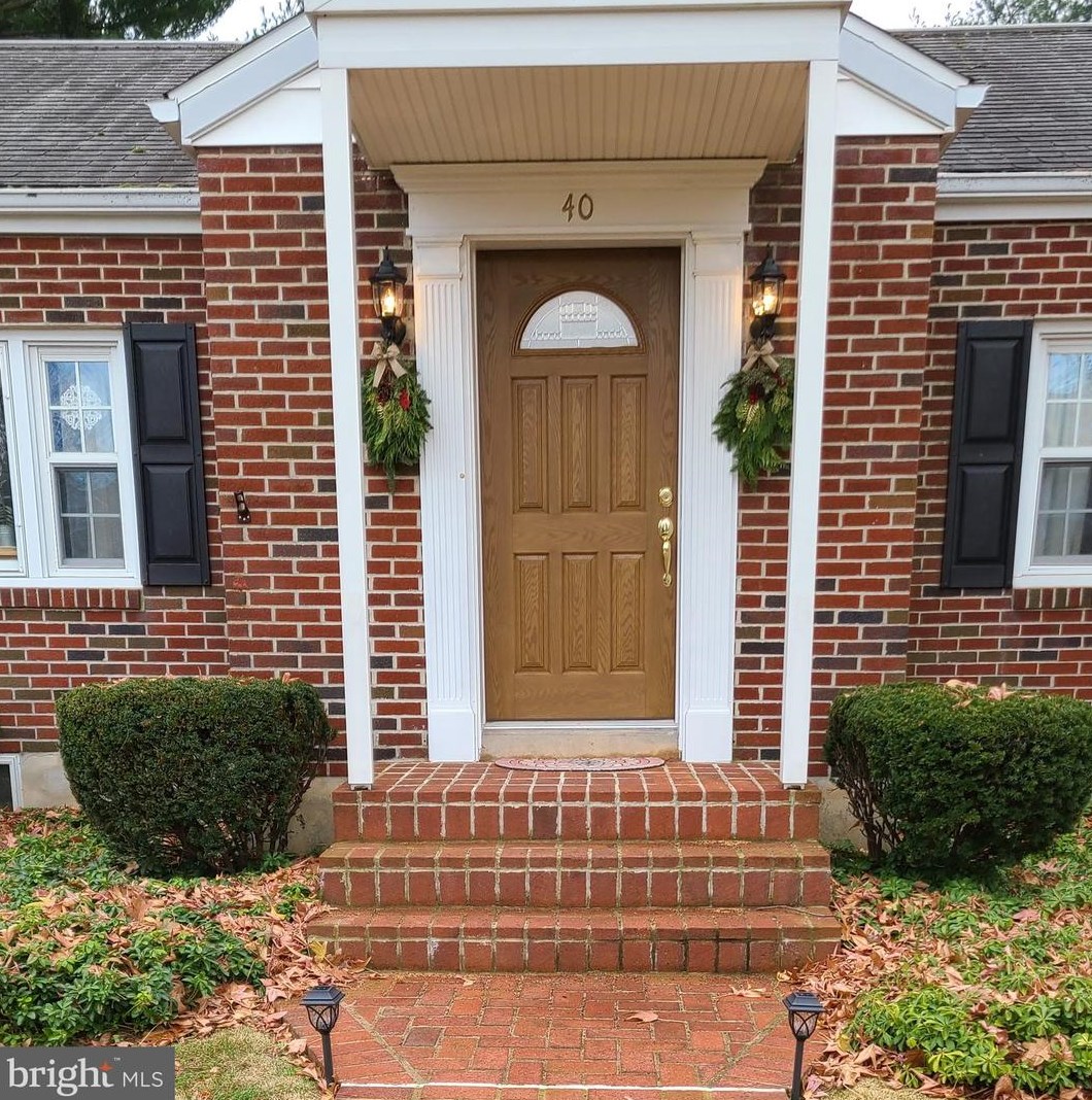 40 Wilson Ave, Wernersville, PA 19565-1311
