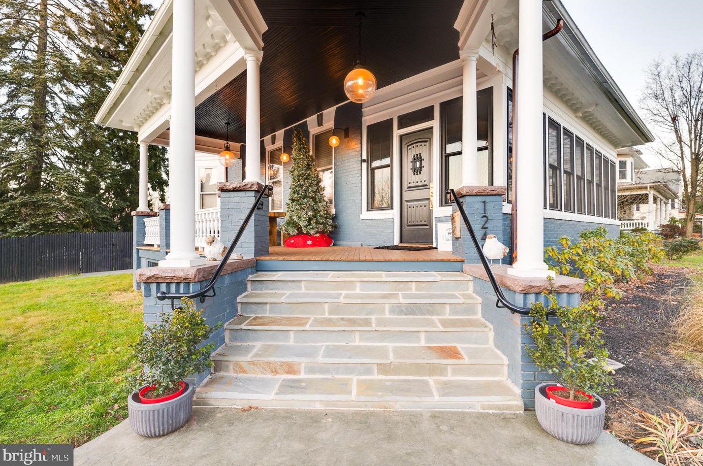 1245 Delaware Ave, Reading, PA 19610-2119