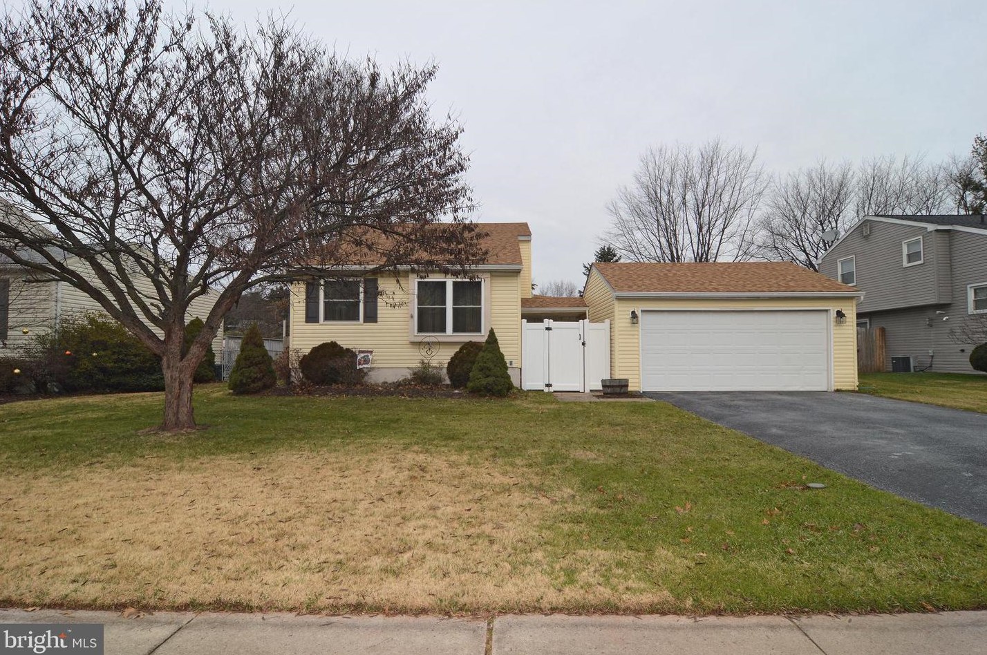 4957 Quince Dr, Reading, PA 19606-3435