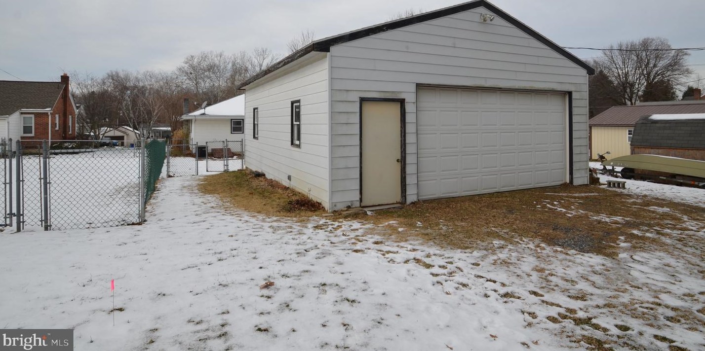125 Elwyn Ave, Reading, PA 19608-1311