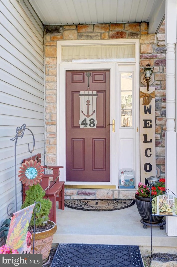 48 Emily Ct, Reading, PA 19606-9089