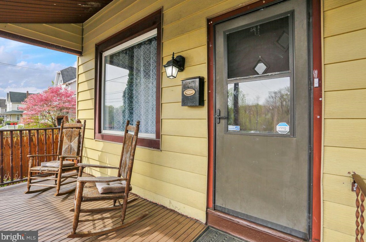 3218 Perkiomen Ave, Reading, PA 19606-2706