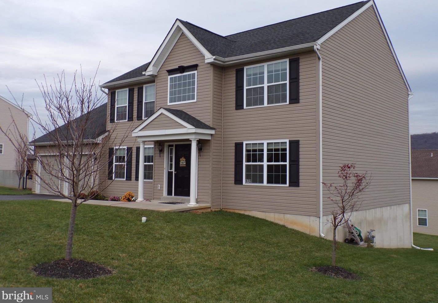 172 Nantucket Dr, Reading, PA 19605-7011
