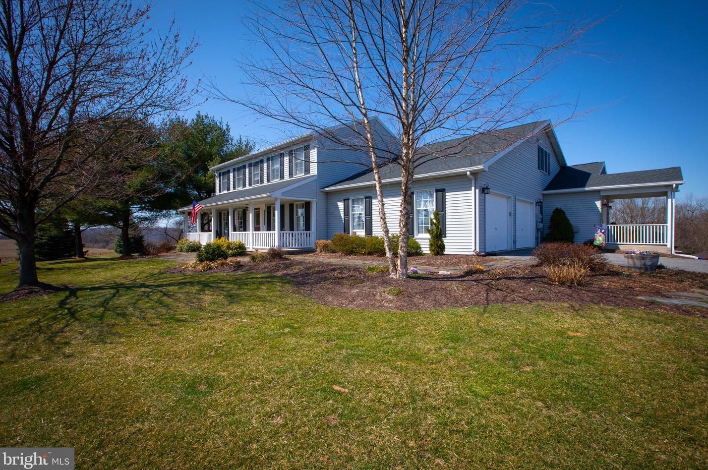 410 Hilltop Rd, Greenwich, PA 19530