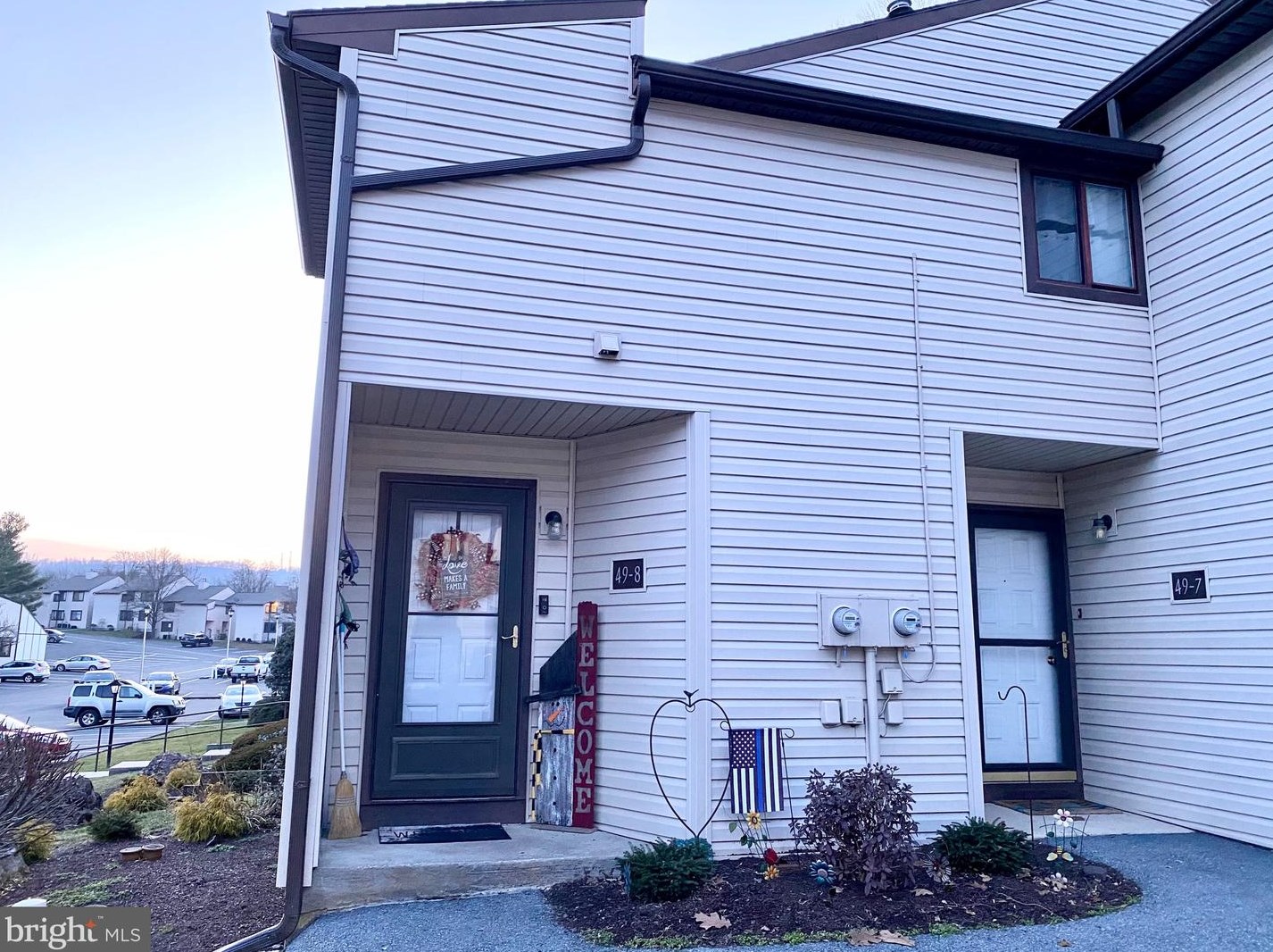 49 Holly Dr, Reading, PA 19606-3938