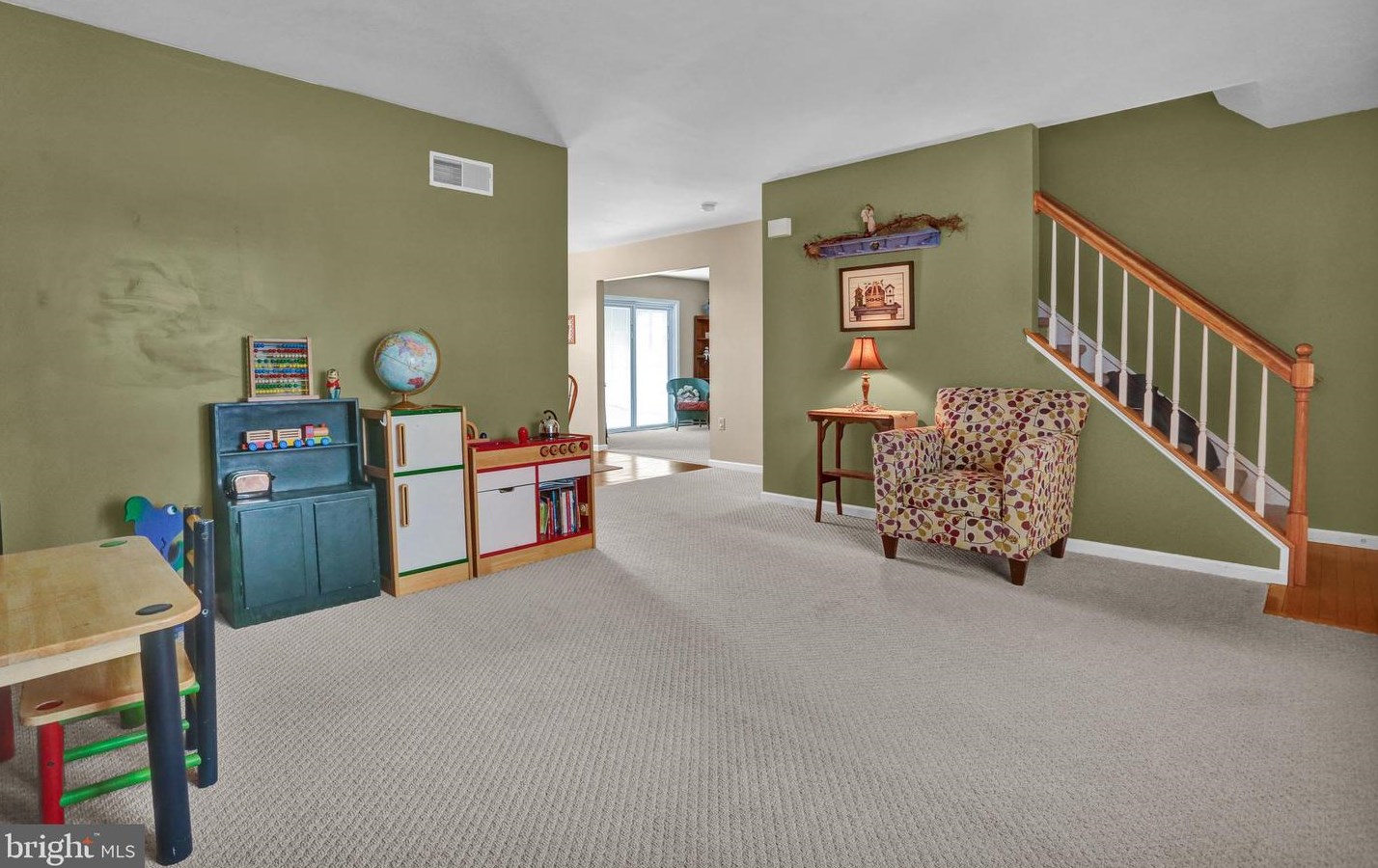 1007 Amity Cir, Reading PA  19605-3257 exterior