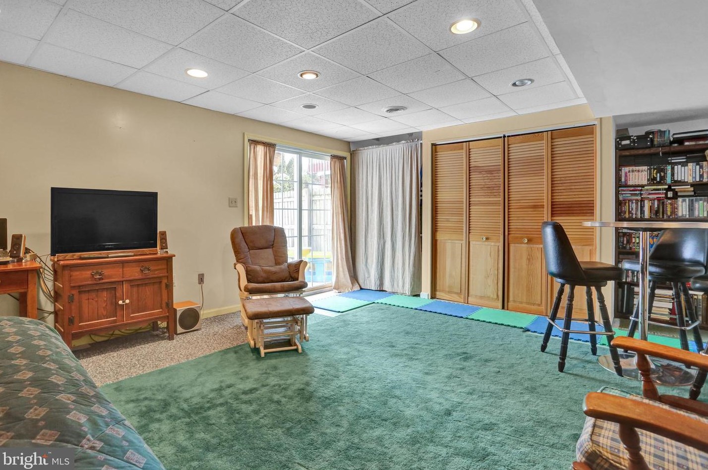 1007 Amity Cir, Reading PA  19605-3257 exterior