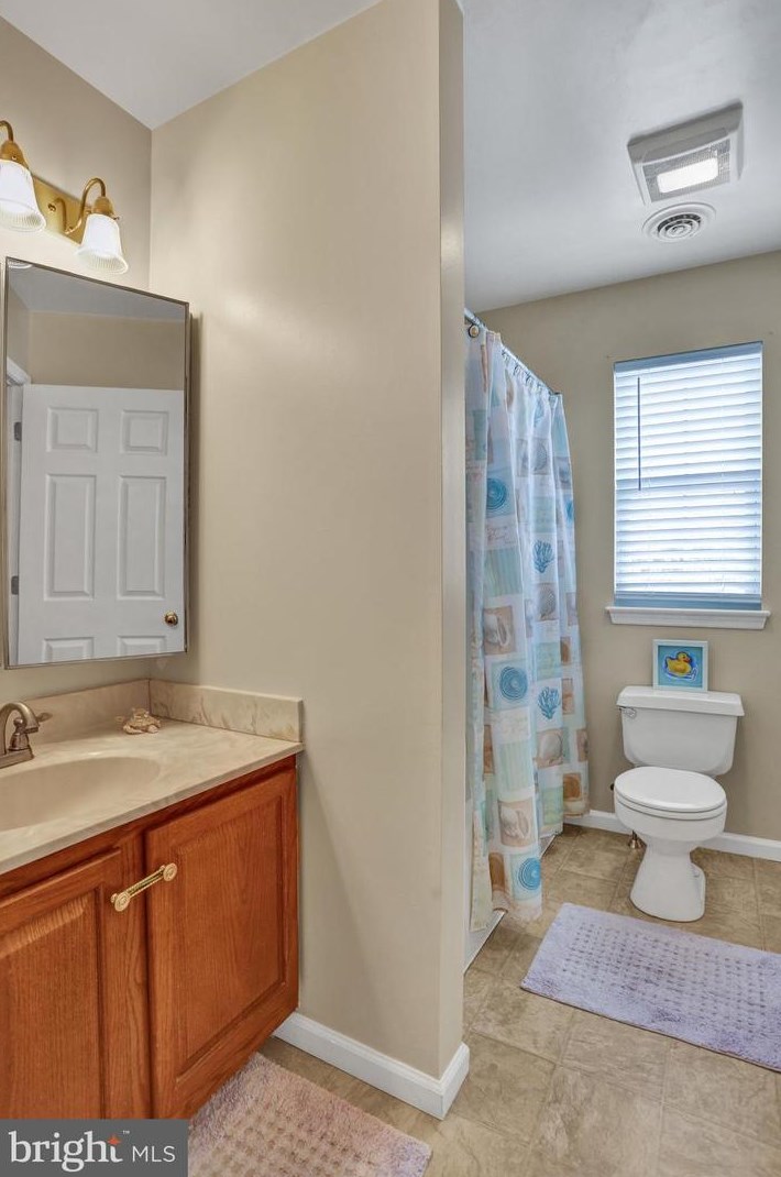 1007 Amity Cir, Reading PA  19605-3257 exterior