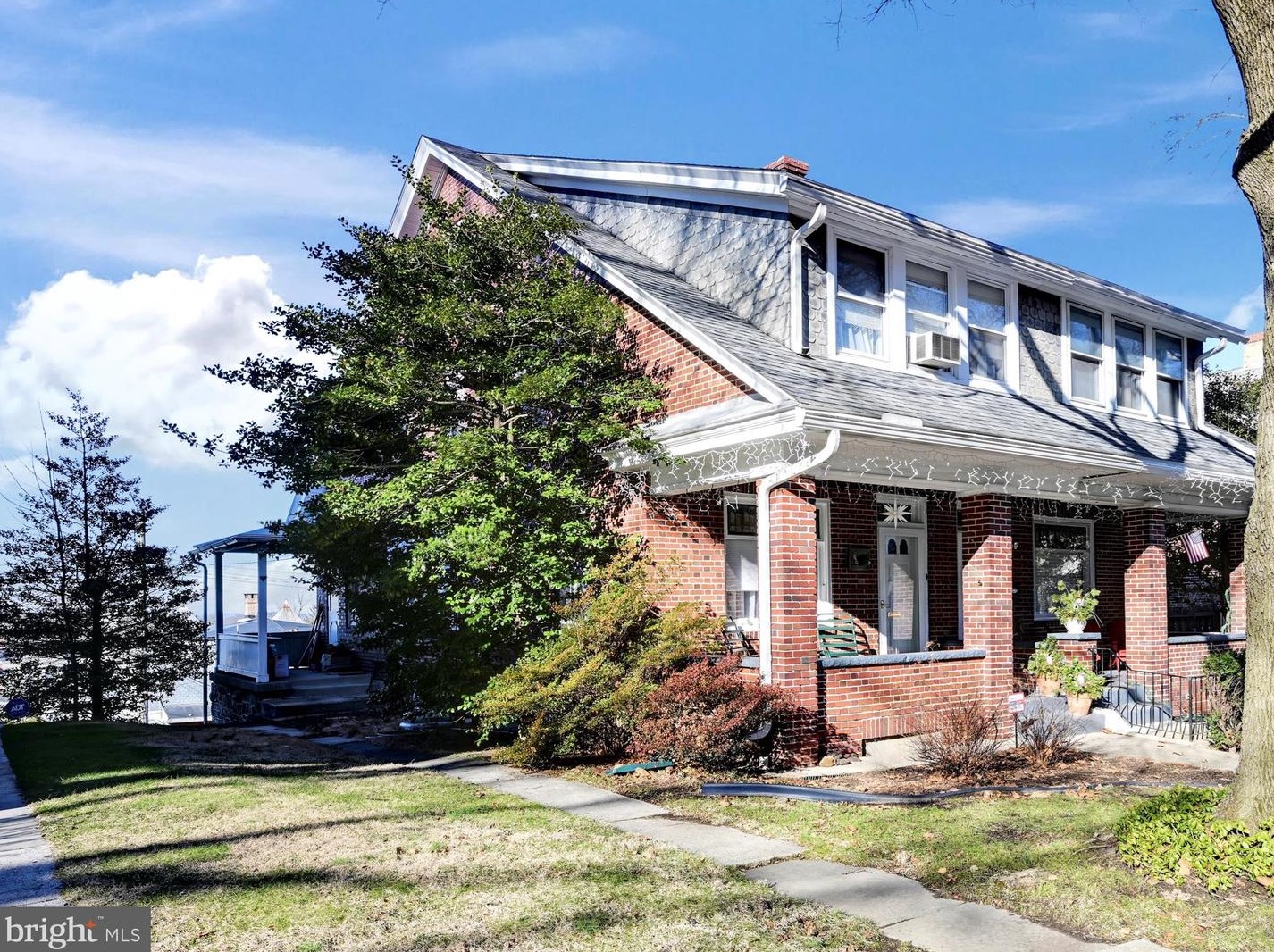 1412 Palm St, Reading, PA 19604-1855