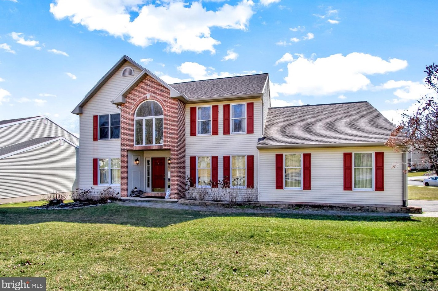 4372 Painted Sky Rd, Reading, PA 19606-9599