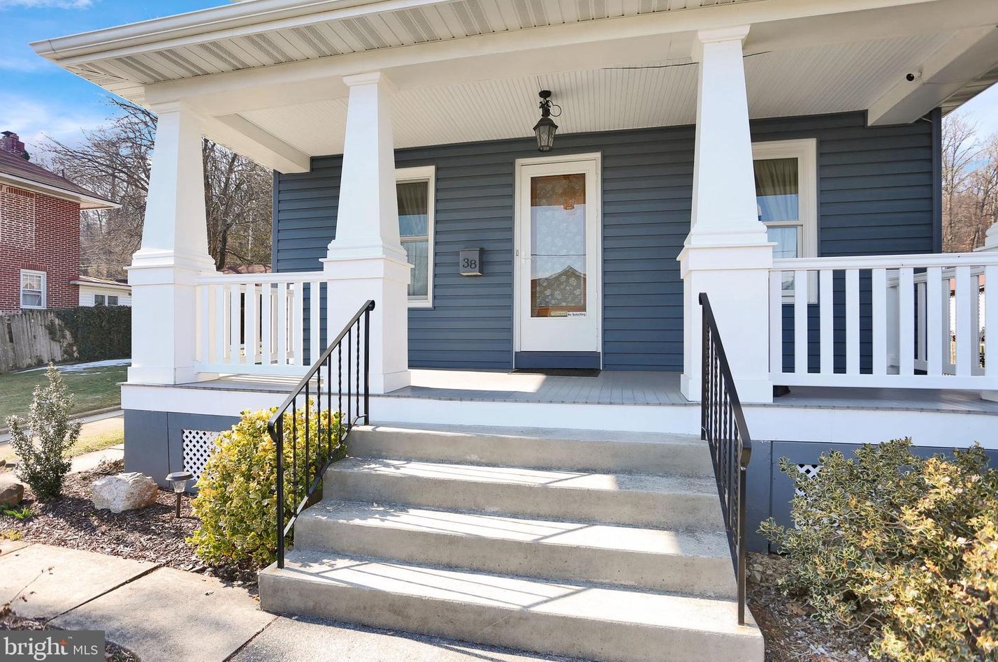 38 33rd St, Reading, PA 19606-2904
